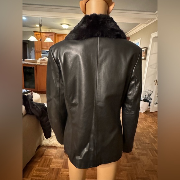 Gorgeous black genuine leather and fur jacket from Neiman Marcus, size 8 - Picture 14 of 17